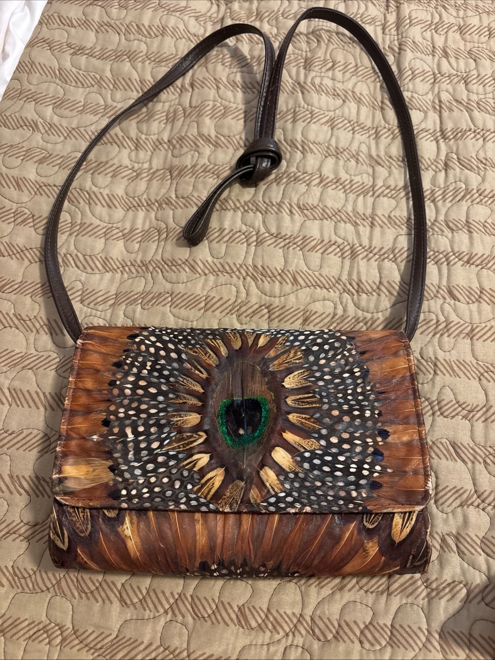 Vintage Comeco Peacock Feather Crossbody Bag in Great Condition.